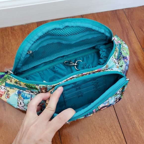 Jujube x Tokidoki Be Sporty - Hipster Fanny Pack - Picture 9 of 13